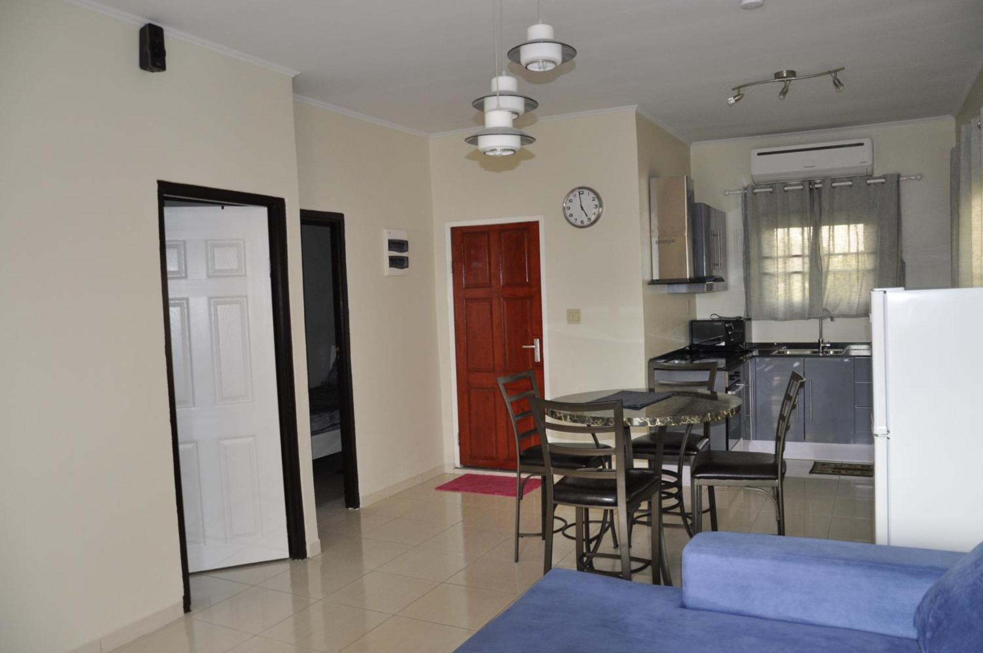 Riando Appartement Rainville パラマリボ 部屋 写真