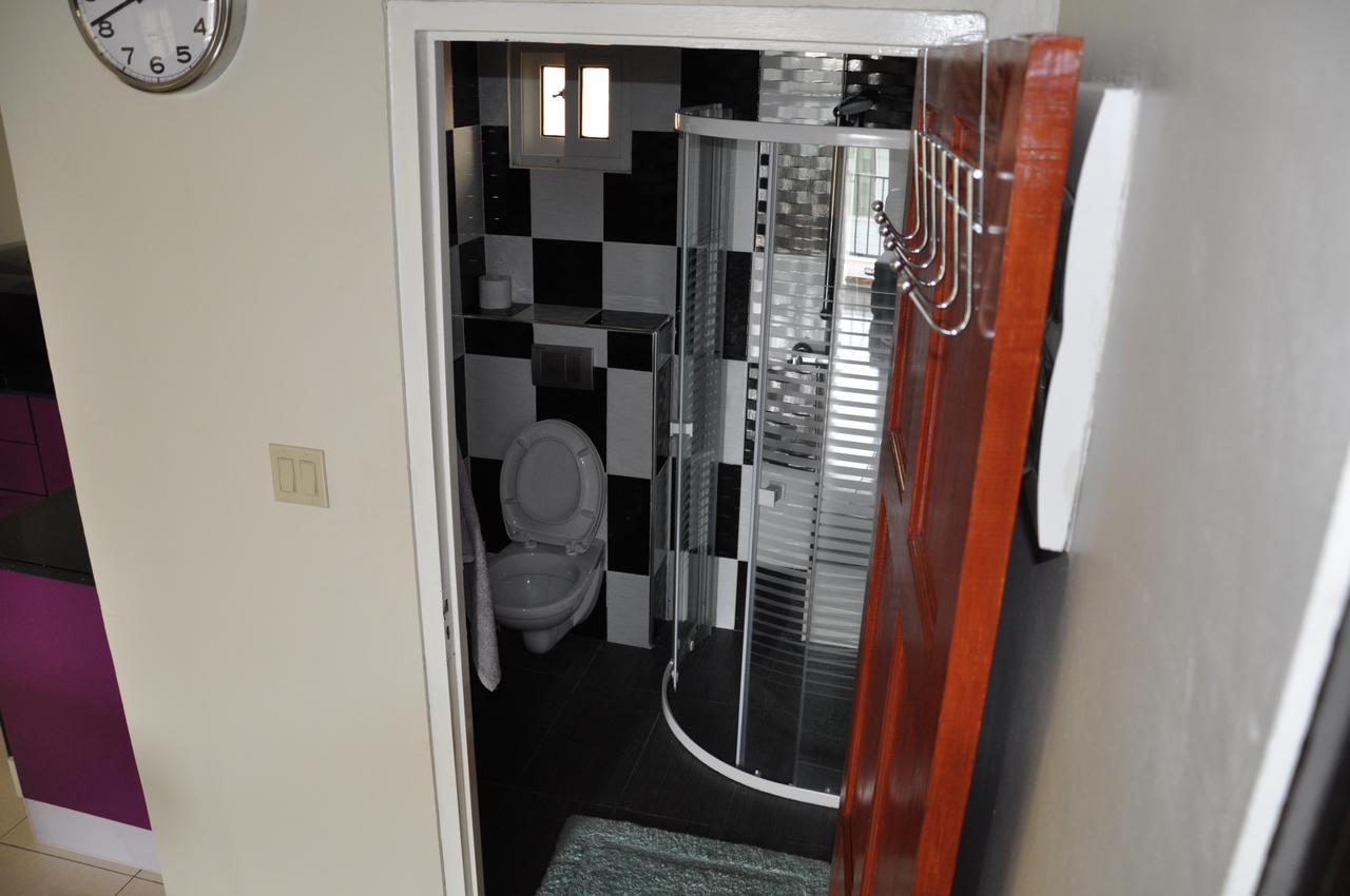 Riando Appartement Rainville パラマリボ 部屋 写真